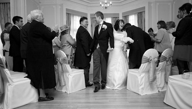 documentary wedding photography ewell court house