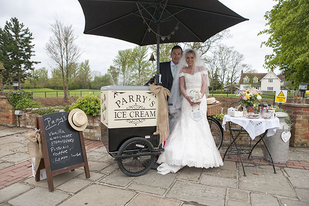 bride groom ice cream cart