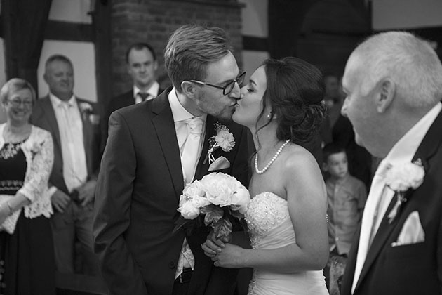 Southchurch Ceremony Kiss