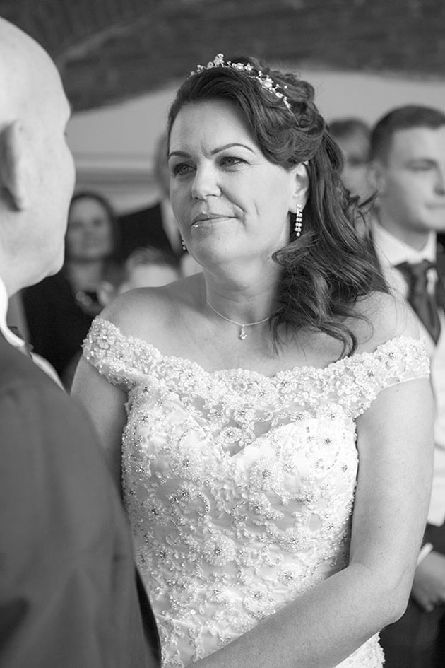 Leez Priory Wedding Ceremony 04 046